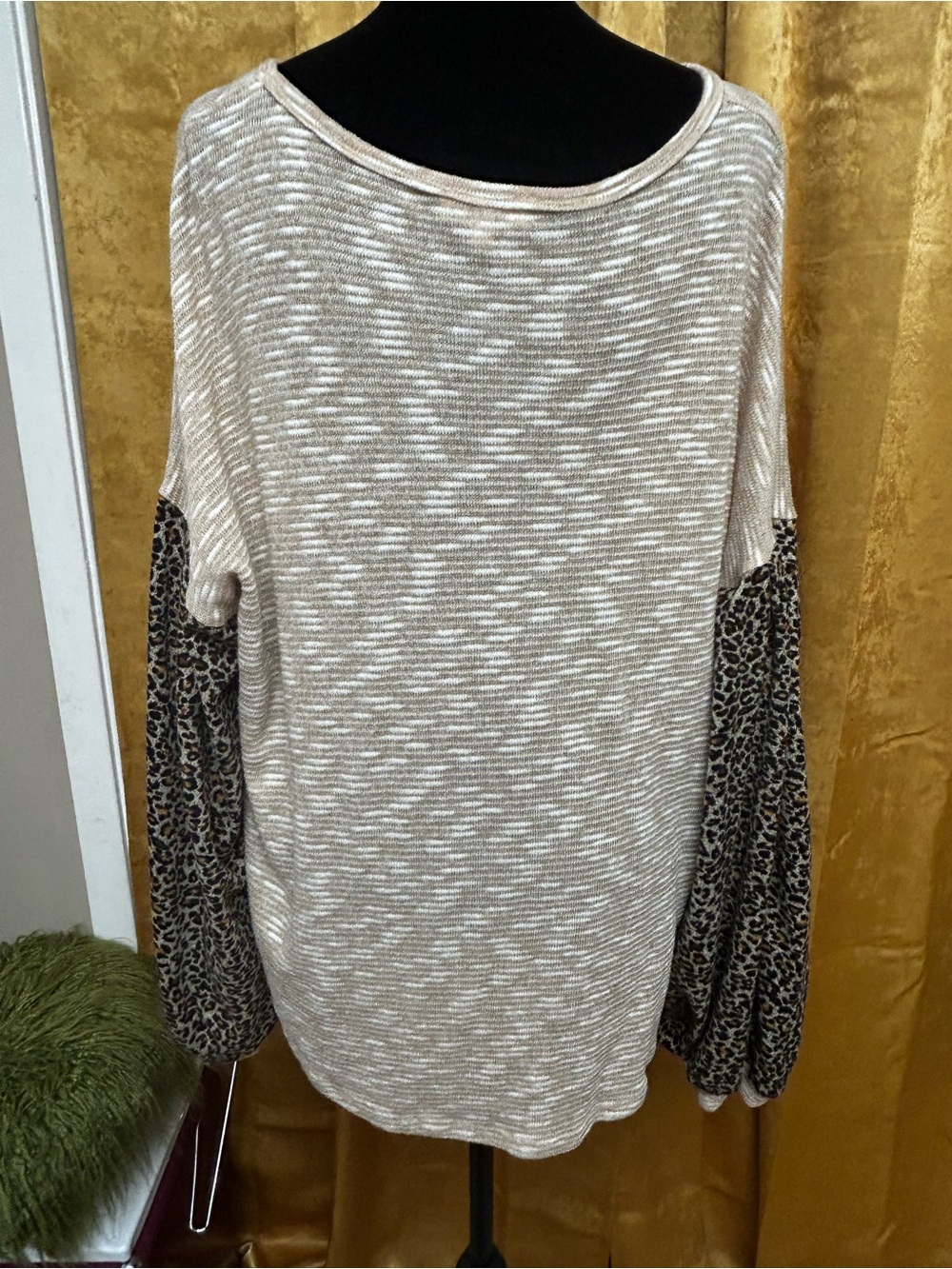Umgee blouse - Picture 3 of 5